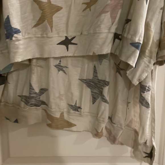 Magnolia pearl star pullover shirt . It is cotton and so soft - Picture 3 of 6